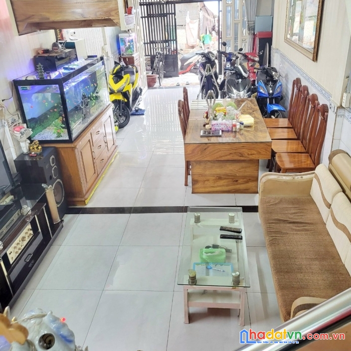Nhà bán 2 tầng mặt tiền đường tùng thiện vương p12q8 - 5.4 tỷ