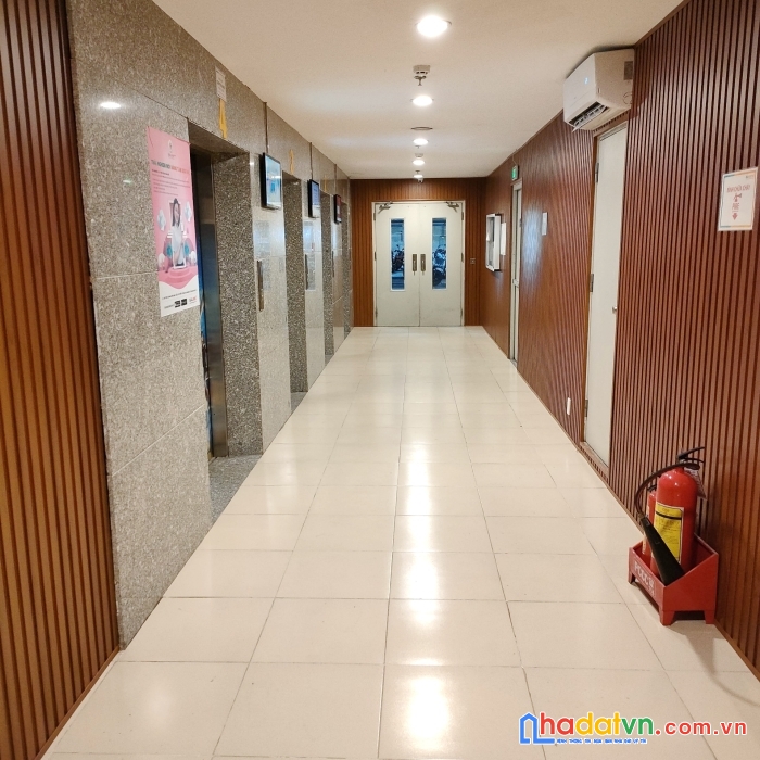 Bán căn hộ citygate , block a2, lầu 7. giá 2 tỷ 200 thương lượng