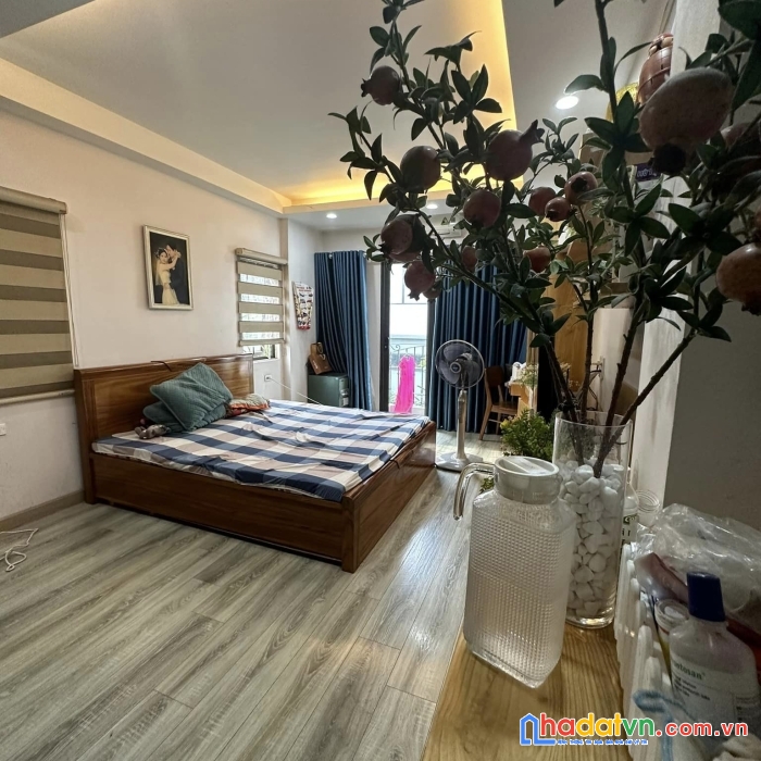 Nhà đẹp lô góc bích câu đống đa 45m 6 tầng cực thoáng ô tô tránh 9.9 tỷ