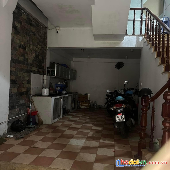Bán nhà lô góc ngõ cực thoáng thái thịnh đống đa 39m 4 tầng 3.8 tỷ