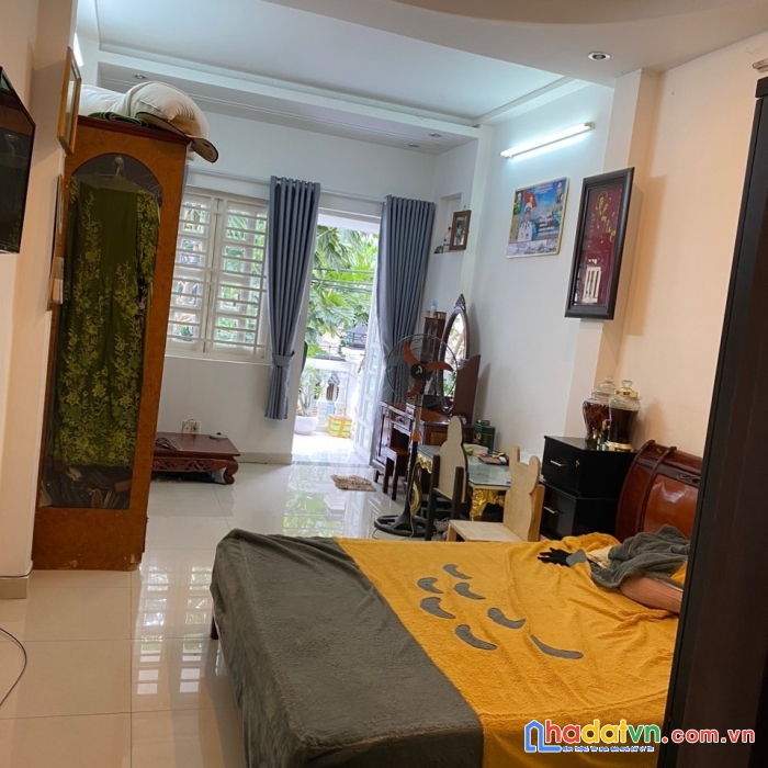 Chính chủ cần bán gấp nhà 2 mt trước sau lê quốc trinh, p. pth, tân phú.