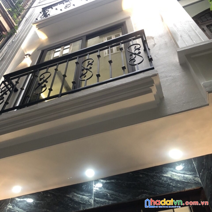 Bán nhà thái thái thịnh 45m x 5t, ngõ thông thoáng, full tiện ích, giá 4,5 tỷ