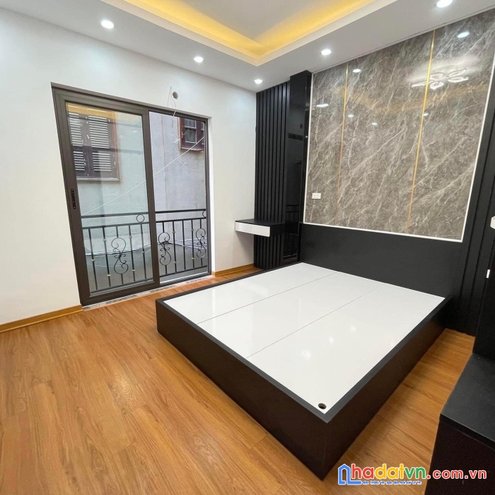 Bán nhà thái thái thịnh 45m x 5t, ngõ thông thoáng, full tiện ích, giá 4,5 tỷ