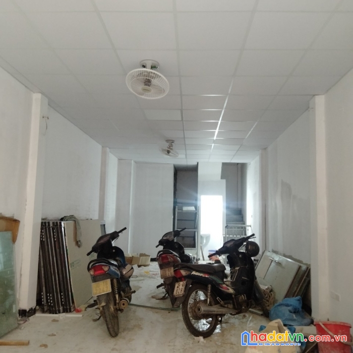 Cho thuê nhà làm văn phòng cty tại ngõ 34/4 số nhà 2 đường nguyễn thị định.