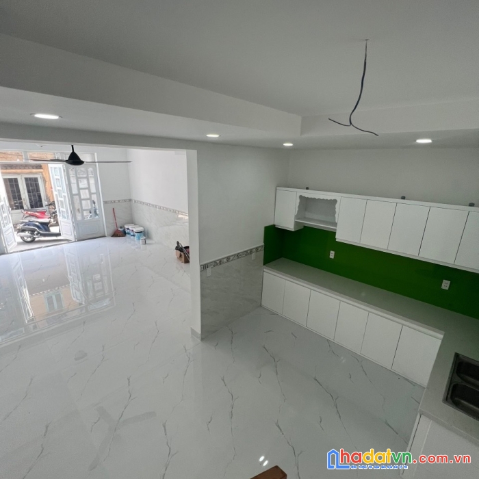 Bán gấp nhà 60m2 hxh đường số 6, p.bhh, bình tân