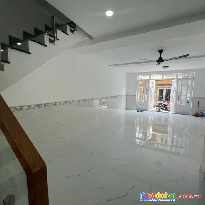 Bán gấp nhà 60m2 hxh đường số 6, p.bhh, bình tân