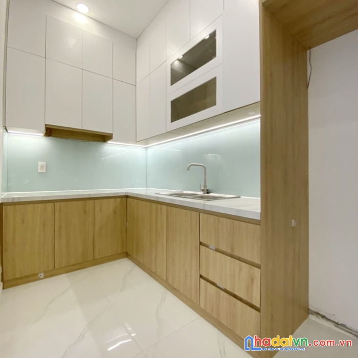 Nhà 2 tầng mới, vị trí đẹp âu dương lân p3q8. giá 3,6 tỷ tl