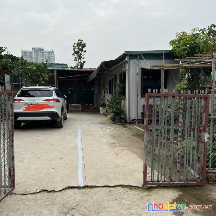 Cho thuê bãi để xe oto 5 chỗ và 7 chỗ chìa khóa tự giữ ra vào 24/24 đường âu cơ, tây hồ,hn