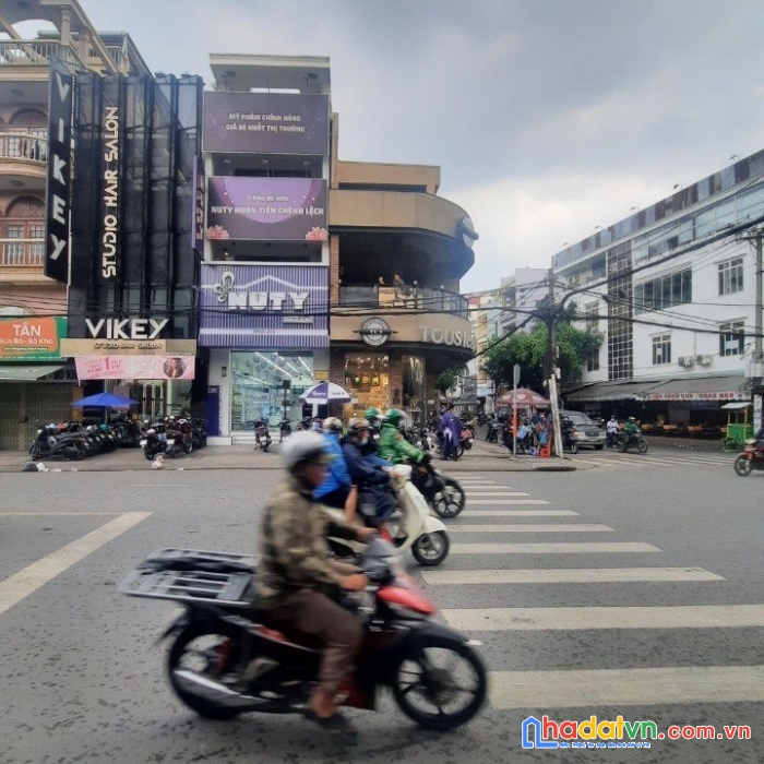 Cho thuê nhà nguyên căn mặt tiền d2 - trung tâm quận bình thạnh