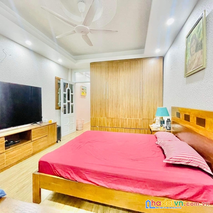 Cho thuê nhà nguyên căn nghĩa đô, cầu giấy, 75m, 3 tầng. 4 ngủ, ô tô, kd. 17tr