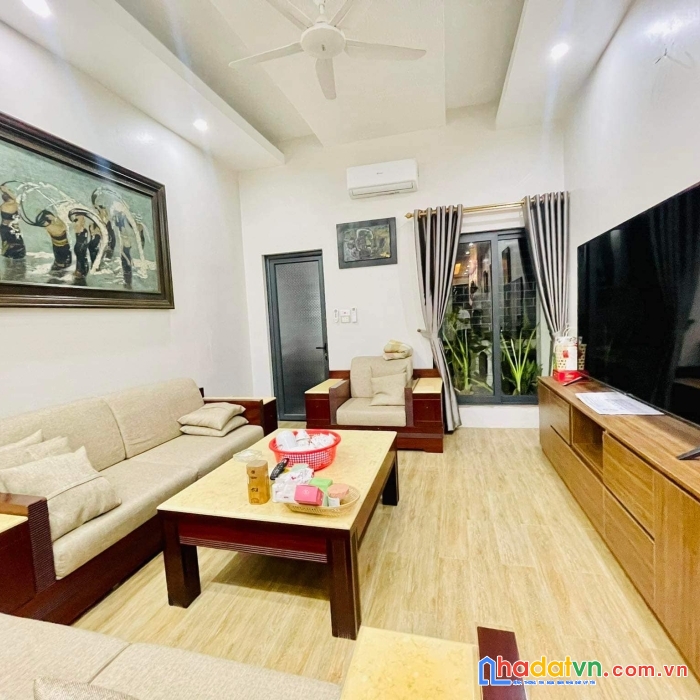 Cho thuê nhà nguyên căn nghĩa đô, cầu giấy, 75m, 3 tầng. 4 ngủ, ô tô, kd. 17tr