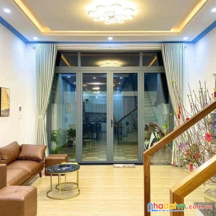 Nhà bán 45m2 hxh đỗ cửa nguyễn sỹ sách, phường 15 chỉ 3,x tỷ