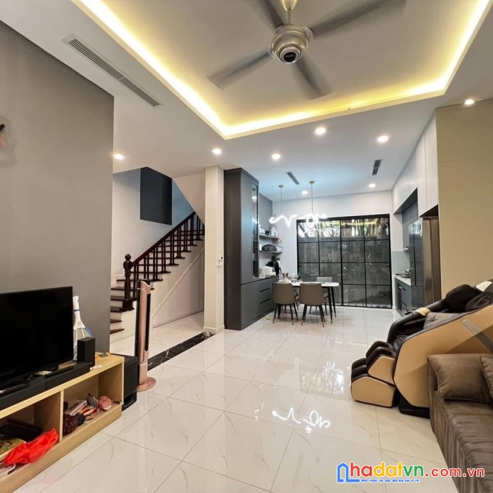 Chính chủ bán nhà tây sơn, quận đống đa, dtsd 45m2, 4t, ngõ 2,5m, giá 4,5 tỷ