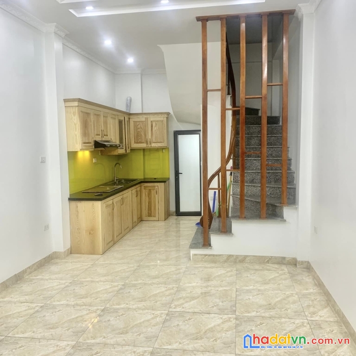 Bán nhà 5 tầng 3 ngủ 3 bước lên ô tô - yên xá- thanh trì giá 3tỷ (tl mạnh )