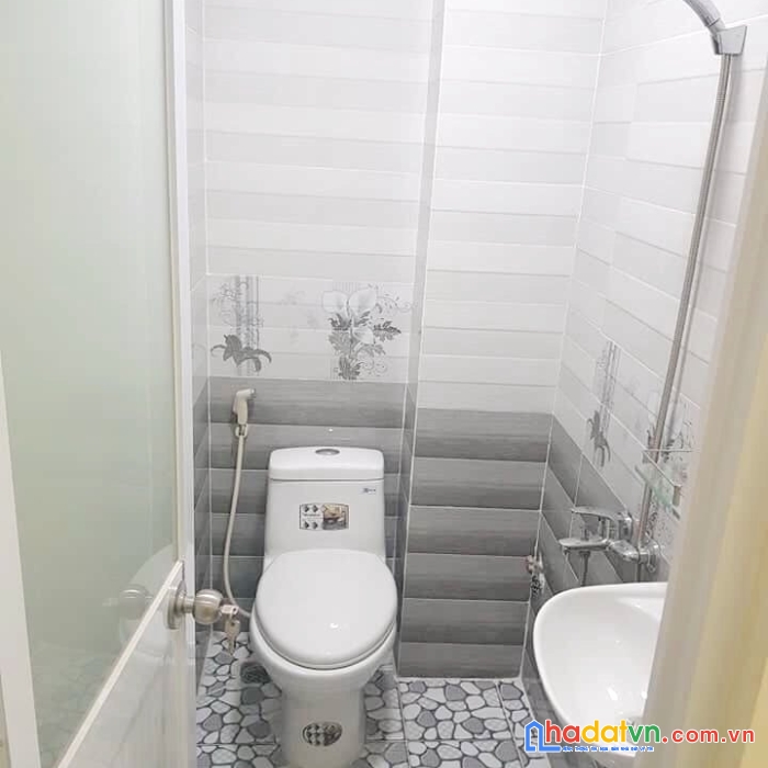 Nhà 4 tầng hẻm xe ô tô 6m hưng phú p10.q8 - 4 tỷ 5