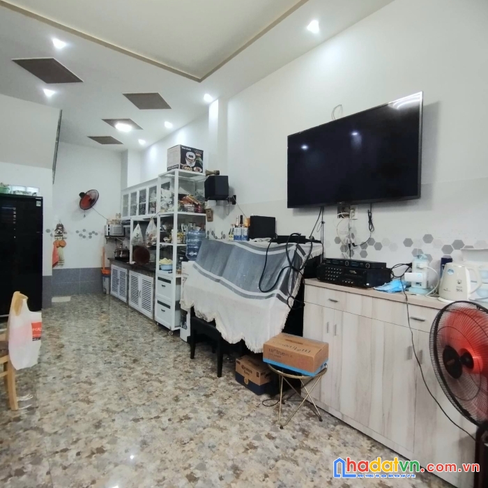 Bán nhà 3 tầng - hẻm oto đổ cửa 40m2 - hòa bình, tân phú - nhỉnh 5 tỷ