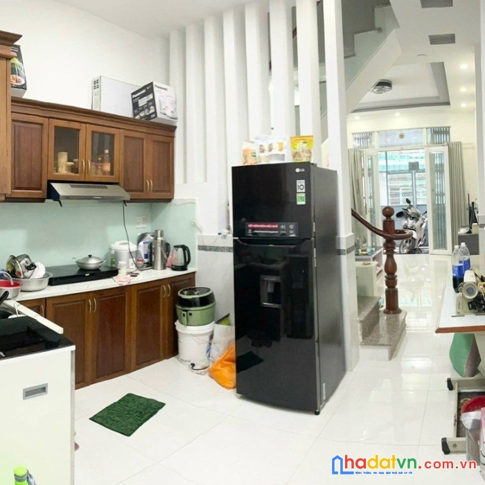 Nhà 2 tầng nở hậu đường tám danh p4 q8. giá 4,4 tỷ tl