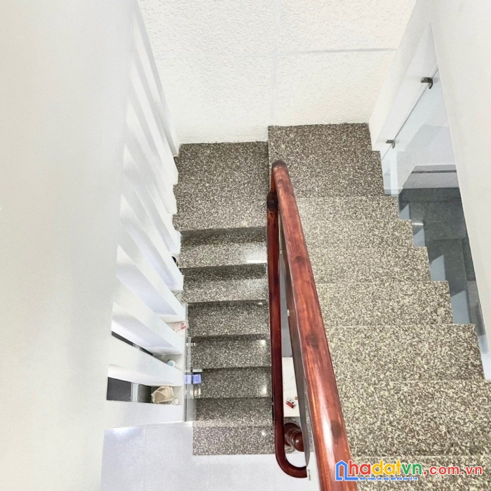 Nhà 2 tầng nở hậu đường tám danh p4 q8. giá 4,4 tỷ tl