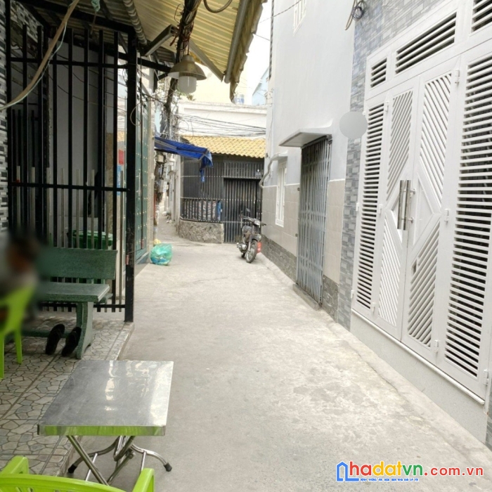 Nhà căn góc đường phạm thế hiển p1q8. 67,5 m2. giá 4,8 tỷ