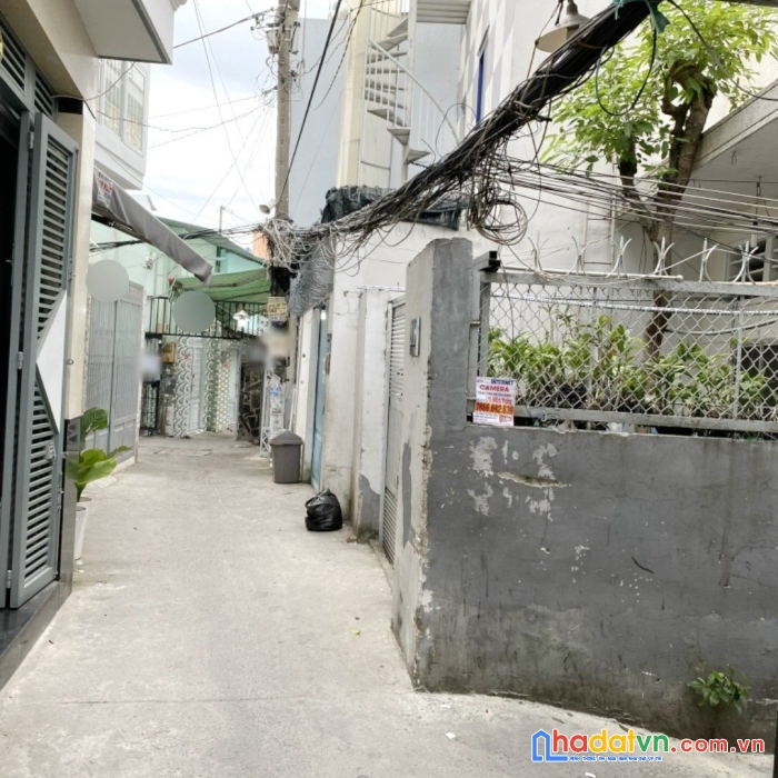 Nhà căn góc đường phạm thế hiển p1q8. 67,5 m2. giá 4,8 tỷ