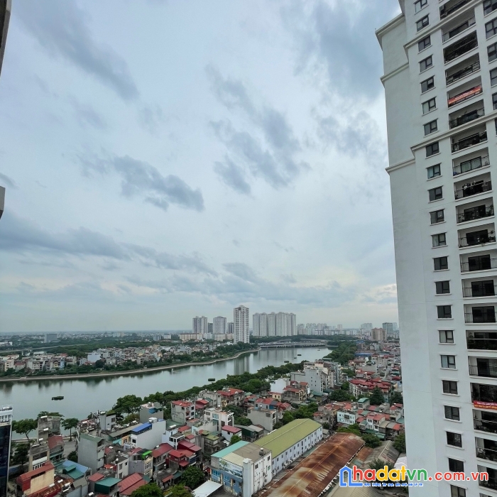 Bán gấp căn hộ căn góc tầng trung chung cư đẹp nhất eco lake view-giá cực hấp dãn