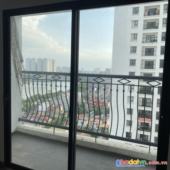 Bán gấp căn hộ căn góc tầng trung chung cư đẹp nhất eco lake view-giá cực hấp dãn