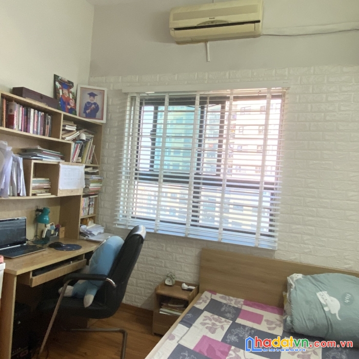 Bán gấp căn hộ tầng trung kim văn kim lũ 65m2 giá 1 tỷ3x