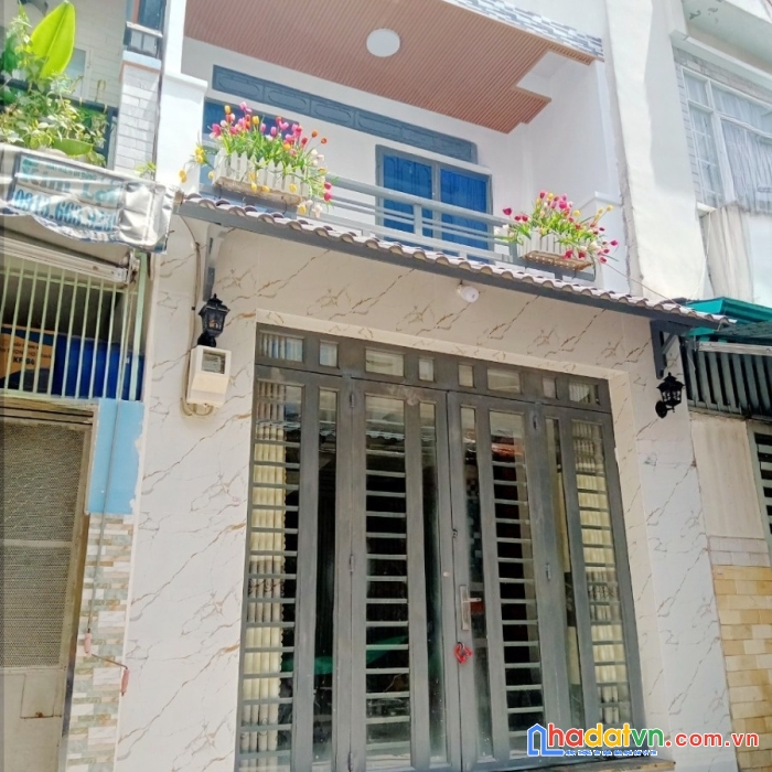 Nhà bán mới đẹp hẻm 3m - 184 âu dương lân p3 q8 - 4 tỷ 180 triệu