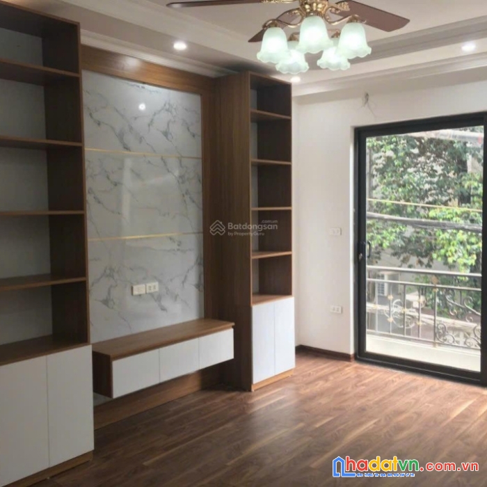 Chính  chủ bán gấp  nhà  phố đại từ 63m x 4.5mt, lô góc, ô tô, 15m. 5.6 tỷ.