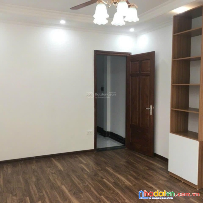Chính  chủ bán gấp  nhà  phố đại từ 63m x 4.5mt, lô góc, ô tô, 15m. 5.6 tỷ.