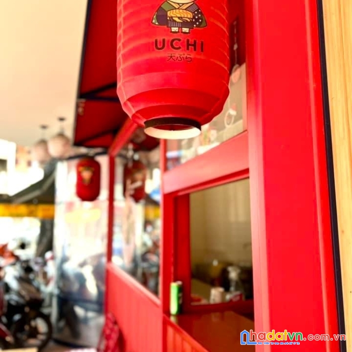 Chính chủ cần sang nhượng nhà hàng quận 5 góc trần hưng đạo- huỳnh mẫn đạt. góc 2 mặt tiền đẹp