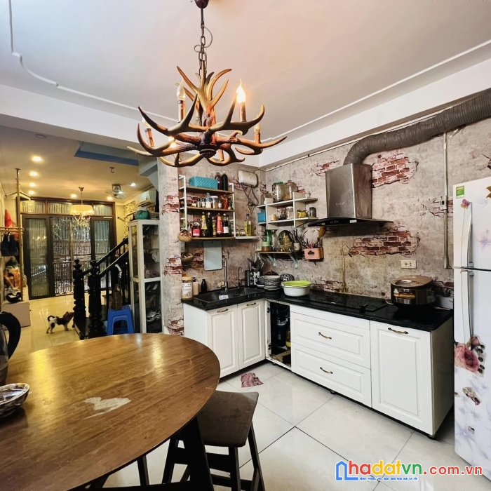 Nhà đẹp gần phố - tặng full nội thất - chỉ việc xách vali là về ở ngay . diện tích 34m2x 5 tầng x