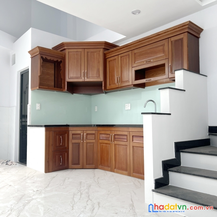 Cho thuê nnc - căn góc đường nội bộ bông sao p5q8. giá 20 triệu