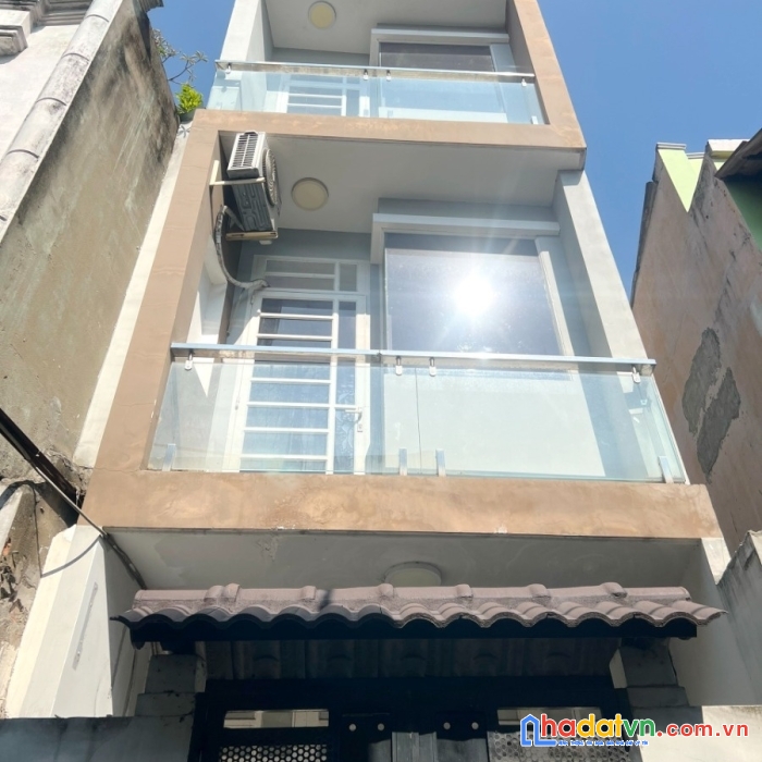 Nhà 3 tầng mt hẻm 1225 phạm thế hiển p5q8. giá 3,78 tỷ