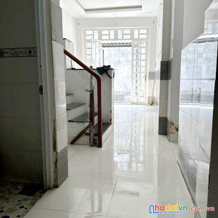 Nhà 3 tầng mt hẻm 1225 phạm thế hiển p5q8. giá 3,78 tỷ