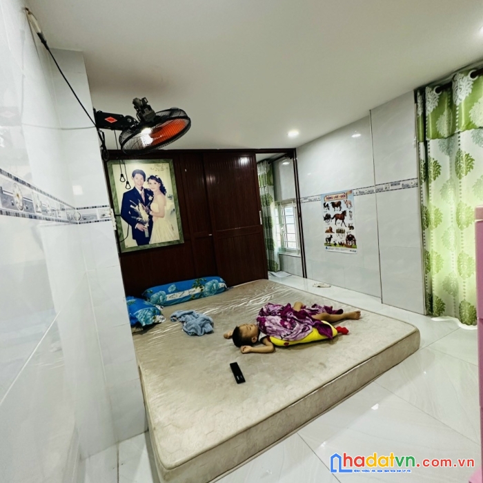 Bán gấp nhà mtkd đường trường sa - đặng văn ngữ, p13, phú nhuận