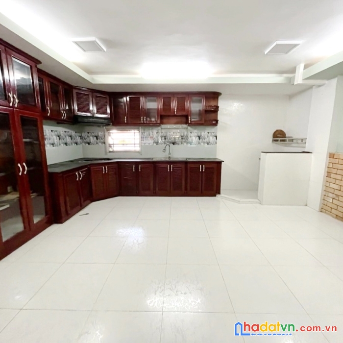 Nhà thuê 4 tầng mới đs 5 góc phạm hùng, p4q8 - giá : 22 triệu