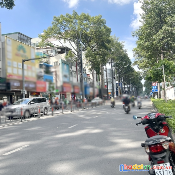 Cho thuê nhà mới 3 tầng mặt tiền kinh doanh đường 3/2 p12q10 - 60 triệu