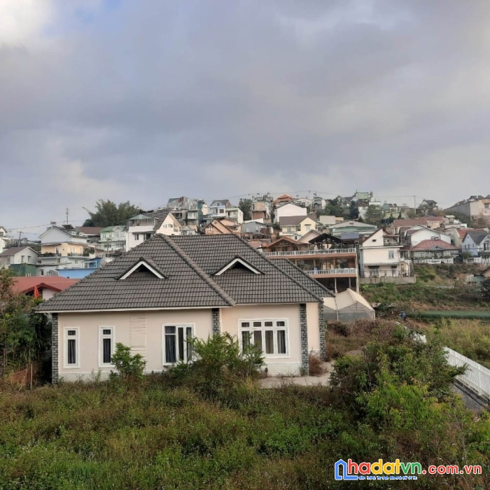 ( gấp quá rồi ) bán gấp biệt thự đẹp mặt tiền đường tô vĩnh diện, đà lạt 727m2 giá 42 tỷ -> 30 tỷ