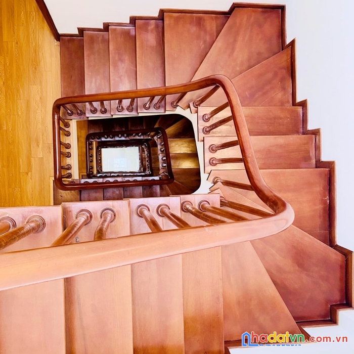 Chủ cần bán gấp nhà phố khương trung quận thanh xuân dt:35m2 5 tầng mt:3.5m 3 phòng ngủ rộng