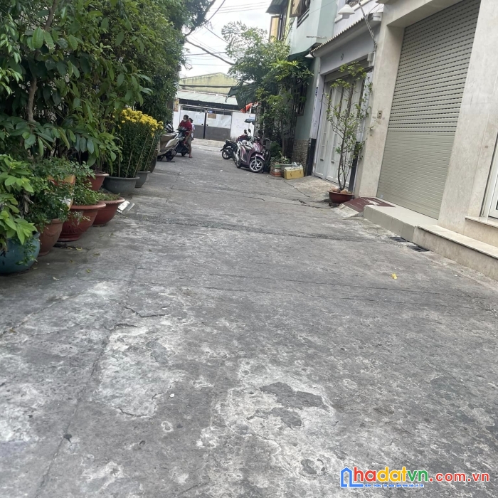 Bán gấp nhà hẻm 6m - gần 70m2 - nhà 2 sẹc- đỗ nhuận,tân phú - nhỉnh 5 tỷ