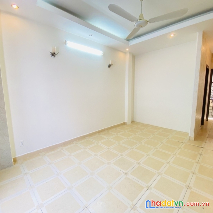 Bán nhà hẻm xe hơi đường võ văn tần p5 quận 3 nhà xây 5 tầng btct 42m2 giá 7.9 tỷ tl