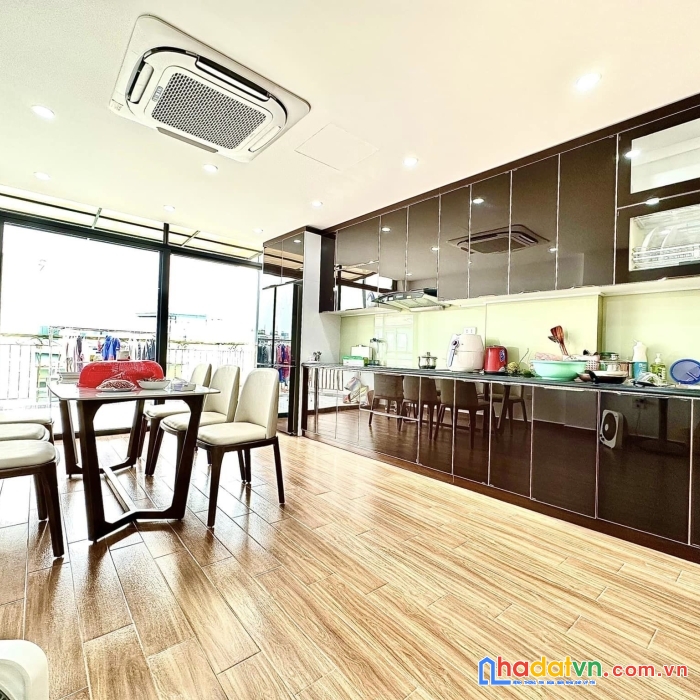 Bán nhà cù chính lan 41m x 8 tầng, mt: 3.9m, thang máy, ô tô vào nhà