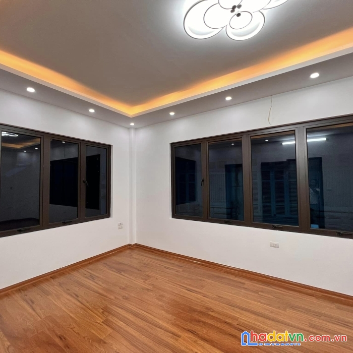Bán nhà ngõ 86 tô vĩnh diện 31m x 6 tầng, mt: 6m. ô tô thang máy
