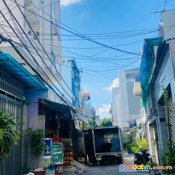 Bnas nhà 4 tầng đường độc lậpj, tân phú, gần 80m2, hẻm xe tải .