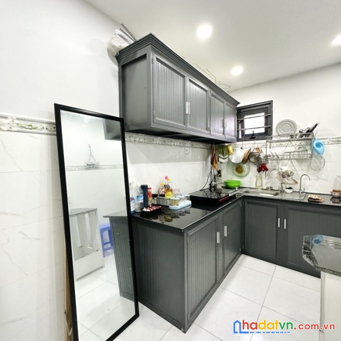 Bán nhà mặt tiền quận 3 39m2 nở hậu 7m 5 tầng 7 phòng ngủ trần văn đang 6.2 tỷ.