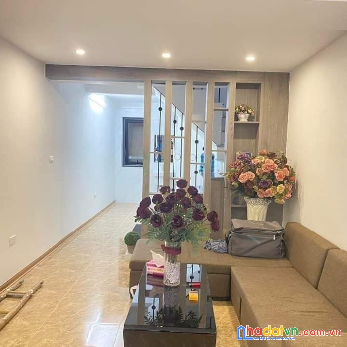 Bán nhà thái hà 35m x 4 tầng, mt: 3.4m, ô tô vào nhà