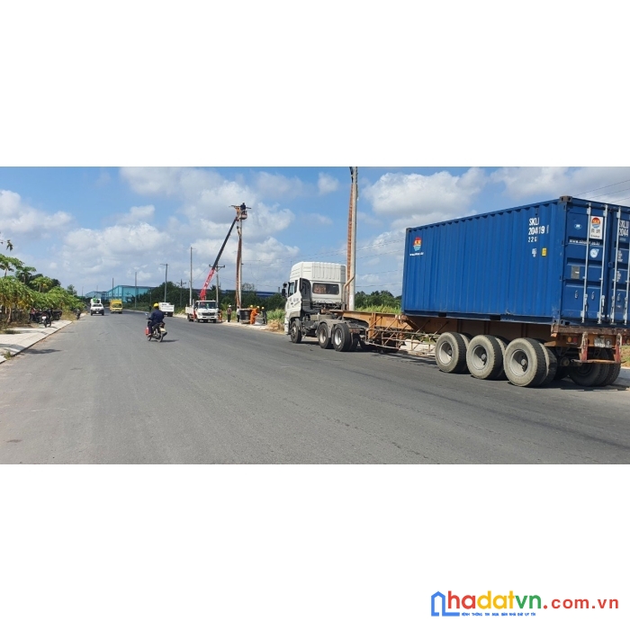 Nhà xưởng mặt tiền 33.000 m2 xe container, nằm trong kcn bến tre