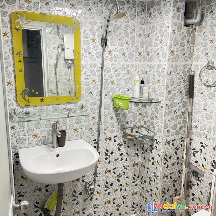 Bán nhà rẻ đoàn văn bơ q4 ngang 3x12.5m- đúc 4 tấm dưới  3 tỷ