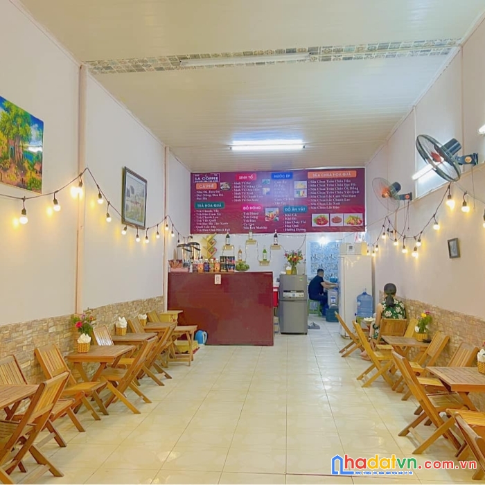 Sang nhượng quán cafe.....cổng số 2 học việc cảnh sát